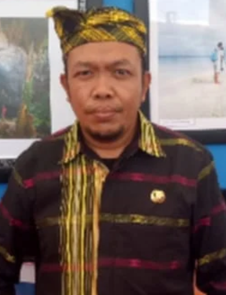 Ahkhmad Syarif, SE